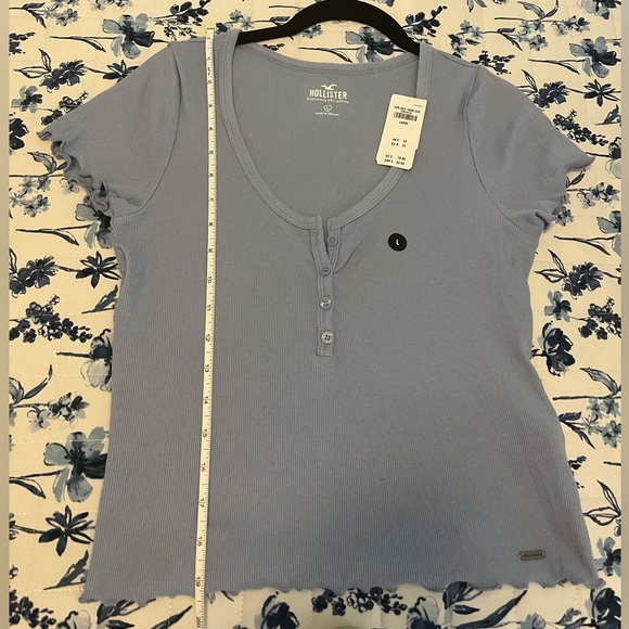 Hollister Ribbed top. - Picture 8 of 9